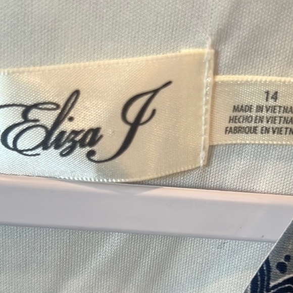 Eliza J Sheath V neckline Dress size 14 - Picture 2 of 13